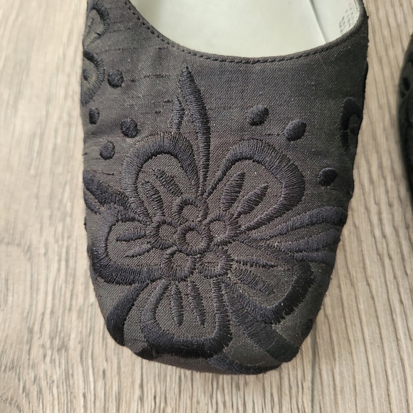 Chinese laundry slingback black heels - Picture 2 of 6